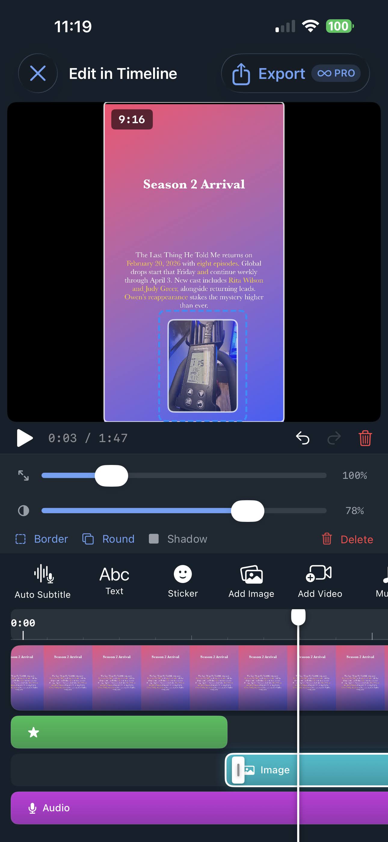 Editor de vídeo con línea de tiempo PostKit AI con múltiples capas y herramientas de edición